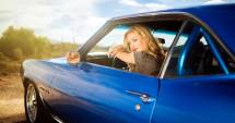 Stire din Fun : Sexy-blonda, cel mai tare mecanic auto