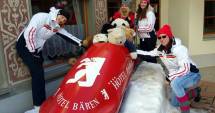 Stire din Politică-Administrație : "Vitezomanele" de la St. Moritz! Cu bobul pe pârtie, la peste 130 km/h