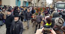 Stire din Social : Sărbătoare la malul mării. "Boboteaza ne aduce valuri, pentru că vom avea mereu valuri în viață"