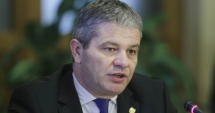 Stire din Social : Ministrul Sănătății Bodog a resuscitat un pasager, într-o cursă aeriană Tarom