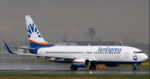 Stire din Eveniment : Aterizare de urgență pe aeroportul Otopeni. O femeie a făcut atac de cord