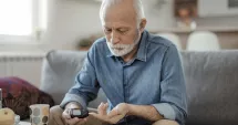 Stire din Sănătate : Simptome aparent banale care pot ascunde o boală autoimună