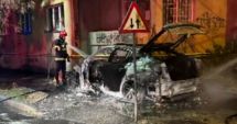Stire din Eveniment : Bolidul de lux al unui sportiv a fost incendiat intenționat. Proprietarul crede că a fost o confuzie