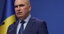 Stire din Eveniment : Bărbat prins cu un rucsac plin cu „pietroaie” la întâlnirea lui Bolojan cu oamenii de afaceri