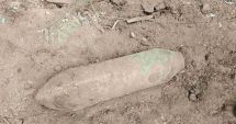 Stire din Eveniment : Bombă de 100 kg descoperită în curtea unui român. Pompierii au intervenit de urgenţă