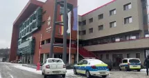 Stire din Eveniment : Alarmă falsă cu bombă la hotel. Un mail la rezervări anunța amplasarea unei bombe