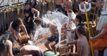 Stire din Eveniment : Zeul Neptun a botezat cadeții aflați la bordul bricului Mircea