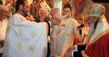 Stire din Social : Patru copii aflați în asistență maternală, botezați la Cumpăna