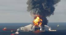 Stire din Actualitate : Despăgubiri IMENSE, datorate de British Petroleum pentru poluarea din Golful Mexic