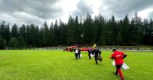 Stire din Actualitate : Sute de kilograme de brânză au fost evacuate cu un elicopter Black Hawk de la stânele din Broșteni
