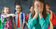 Stire din Social : Bullying-ul, pe masa discuțiilor în școli. Jandarmii au vorbit direct cu elevii