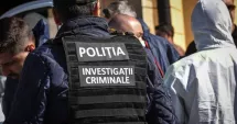 Stire din Eveniment : Bunică de 77 de ani și doi nepoți, reținuți într-un dosar de camătă și șantaj. Prejudiciu de 100.000 de euro