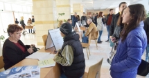 Stire din Social : Ofertă săracă  pentru absolvenții  de studii superioare,  la Bursa locurilor de muncă