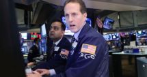 Stire din Actualitate : Panică pe Wall Street. Fluctuațiile bursei amintesc de criza din 2008!