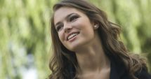 Stire din Sănătate : Uleiul de cocos ajută la tratarea buzelor uscate