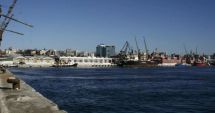 Stire din Eveniment : Cadavrul unui bărbat de 69 de ani a fost descoperit plutind pe mare, în Portul Constanţa