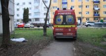 Stire din Eveniment : ACCIDENT SAU TENTATIVĂ DE SUICID? O fată a scăpat cu viață după ce a căzut de la etajul al nouălea!
