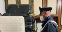 Stire din Actualitate : Un italian a trăit doi ani cu cadavrul mamei sale zidit într-un dulap din casă