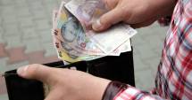 Stire din Cultură-Educație : Cadrele didactice își primesc banii la sfârșitul anului