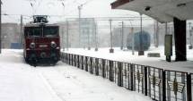 Stire din Social : Călători, atenție! Trenuri întârziate din cauza zăpezii