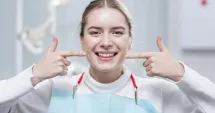 Stire din Sănătate : Carbonatul de calciu ajută la prevenirea demineralizării smalțului dentar