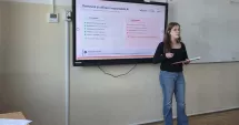 Stire din Cultură-Educație : Inedit, la Liceul „Callatis” Mangalia. Elevii au devenit profesori de AI pentru cadrele didactice