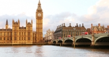 Stire din Actualitate : Camera Comunelor din Parlamentul  britanic a aprobat legea Brexit