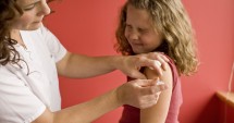 Stire din Sănătate : Campania  de vaccinare a elevilor, amânată până în ianuarie
