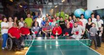 Stire din Social : Campioni la tenis de masă, în scaun cu rotile
