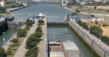 Stire din Economie : Traficul de mărfuri pe canalele navigabile, în scădere. „Am revenit la nivelul anului 2020!“