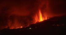 Situaţie dezastruoasă pe insula La Palma. Aproximativ 10.000 de persoane evacuate din calea lavei