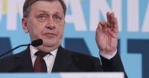 Stire din Politică-Administrație : Crin Antonescu și-a depus dosarul de candidatură la alegerile prezidenţiale, la Biroul Electoral Central