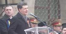Stire din Actualitate : Nicuşor Dan, huiduit, dar şi aplaudat la Focşani: "La mulţi ani, dragi focşăneni, care huiduiţi"