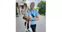 Stire din Eveniment : Fetiță de patru ani, la un pas de tragedie după ce a fost lăsată singură într-o mașină încinsă la 50 de grade