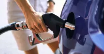 Stire din Social : Prețurile carburanților continuă să crească. Benzina și motorina premium aproape de 9,80 lei/l
