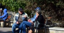 Stire din Social : Card cu bani pe el, pentru vârstnicii constănţeni cu pensii mici