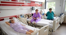 Stire din Sănătate : Cardiacii, cei mai afectați de frigul de afară. Mulți bătrâni sunt "uitați" de sărbători în spital