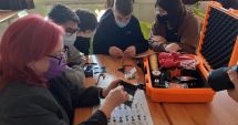 Stire din Cultură-Educație : Elevii de la Liceul „Carmen Sylva” construiesc microsateliţi