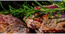 Stire din Actualitate : Carnea produsă în laborator ar putea fi servită în restaurantele din România