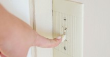 Stire din Social : Cartierul CET din Constanța, fără curent electric, astăzi