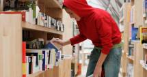 Stire din Cultură-Educație : Ce cărți fură românii din librării