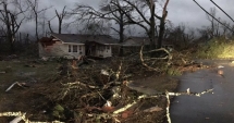 Patru oameni au fost uciși de tornada care a lovit un oraș din Mississippi