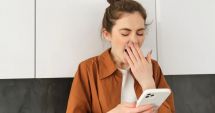 Stire din Sănătate : Căscatul vine, uneori, ca o încercare de a suplimenta necesarul de oxigen