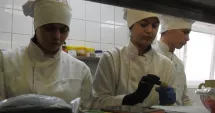 Stire din Social : Mese festive fără efort! Firmele de catering, tot mai căutate de sărbători