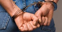 Stire din Actualitate : Tânără din Argeș, ridicată de polițiști pentru pornografie infantilă. Făcea parte dintr-o grupare care avea clienți în străinătate