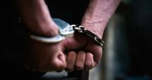Stire din Eveniment : UPDATE Bărbatul care și-ar fi ucis fiul vitreg de doi ani, prins de trupele SIAS după 13 ore de negocieri