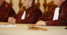 Stire din Politică-Administrație : USR sesizează CCR. Care este motivul