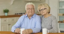Stire din Sănătate : De ce ar trebui să începeți ziua cu o cană de ceai verde