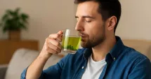 Stire din Sănătate : Beți ceai de leuștean? Iată ce efecte poate avea asupra sănătății