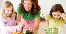 Stire din Sănătate : Ce alimente nu le sunt recomandate copiilor